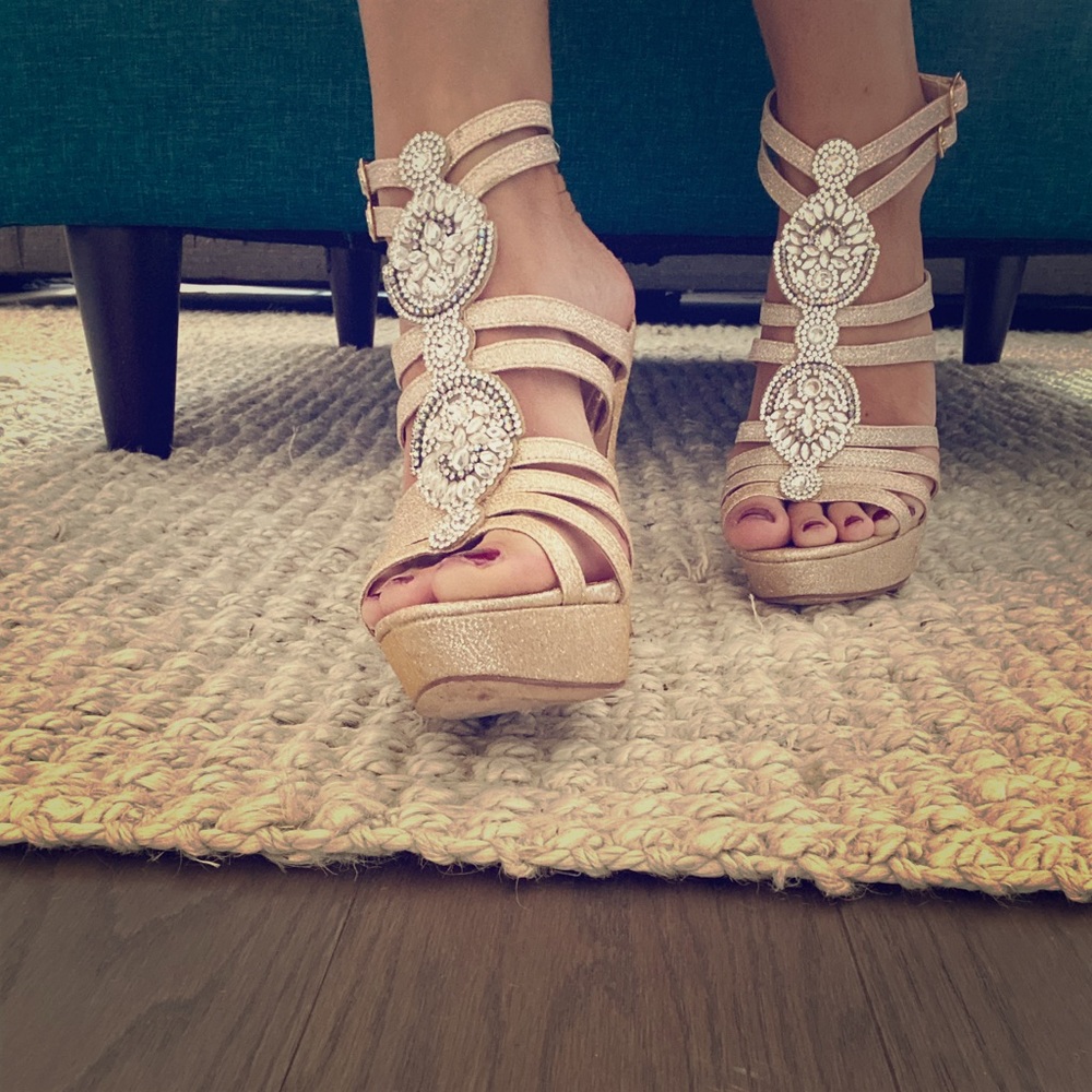 Deblossom Rhinestone Pump Sandals